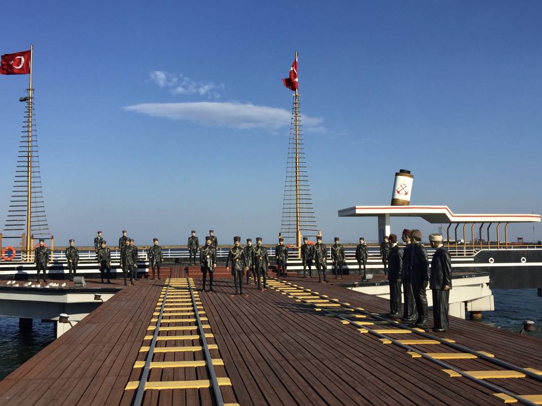 Samsun Fotoğrafları 1, Yazarımız Ünal Sade sizler için bir “Samsun” fotoğraf serisi hazırladı. Devamı gelecek. 12