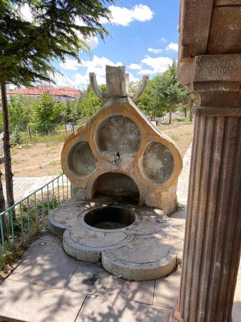 Sitemiz Yazarı Meltem Kavak'ın deklanşöründen Ankara'da bulunan tekke ve türbelerden birkaçı. 35