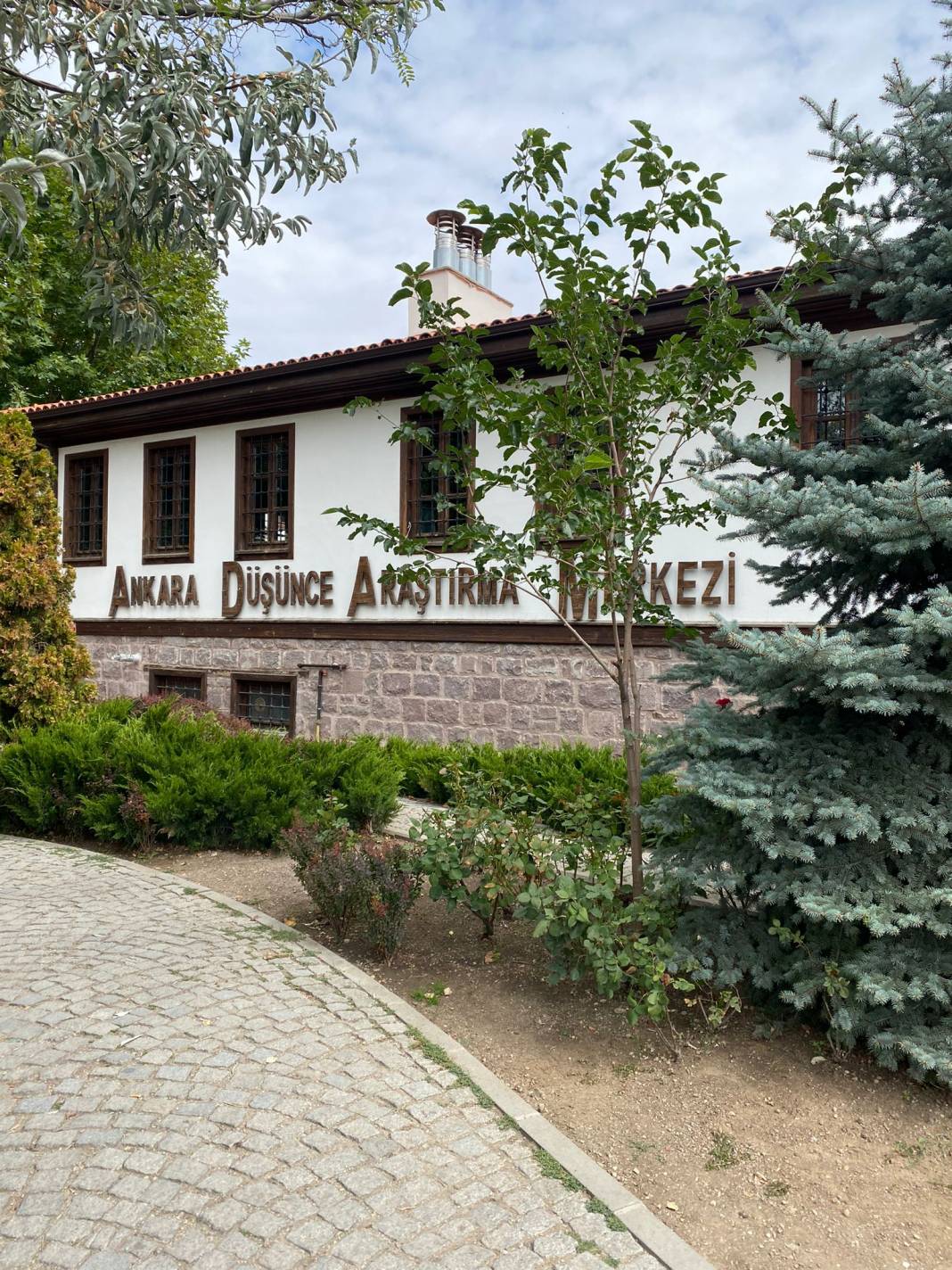 Sitemiz Yazarı Meltem Kavak'ın deklanşöründen Ankara Hamamönü evleri. 1