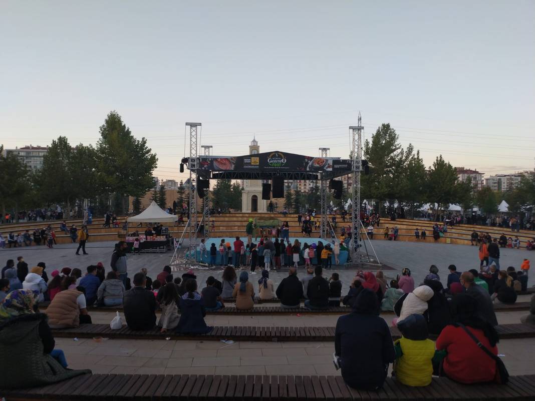 Konya GASTROFEST'ten enstantaneler. Resimler: Emircan Güneş, Ali Alkış. 49