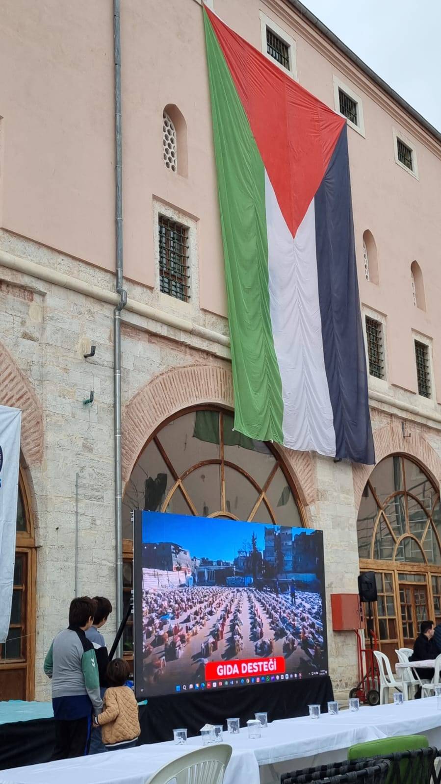 ÜSİMDER’DEN TARİHİ BİNADA GÖRKEMLİ PİLAV GÜNÜ 18