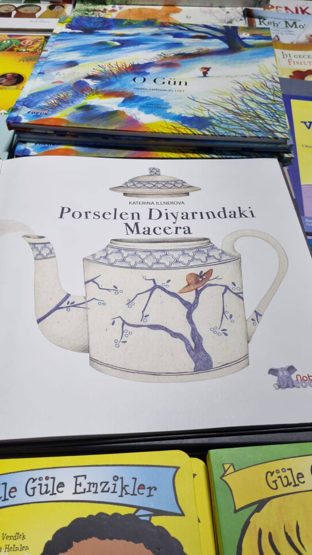 ÜSİMDER’DEN TARİHİ BİNADA GÖRKEMLİ PİLAV GÜNÜ 22