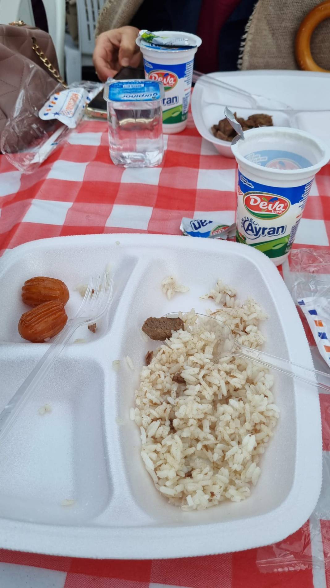 ÜSİMDER’DEN TARİHİ BİNADA GÖRKEMLİ PİLAV GÜNÜ 26