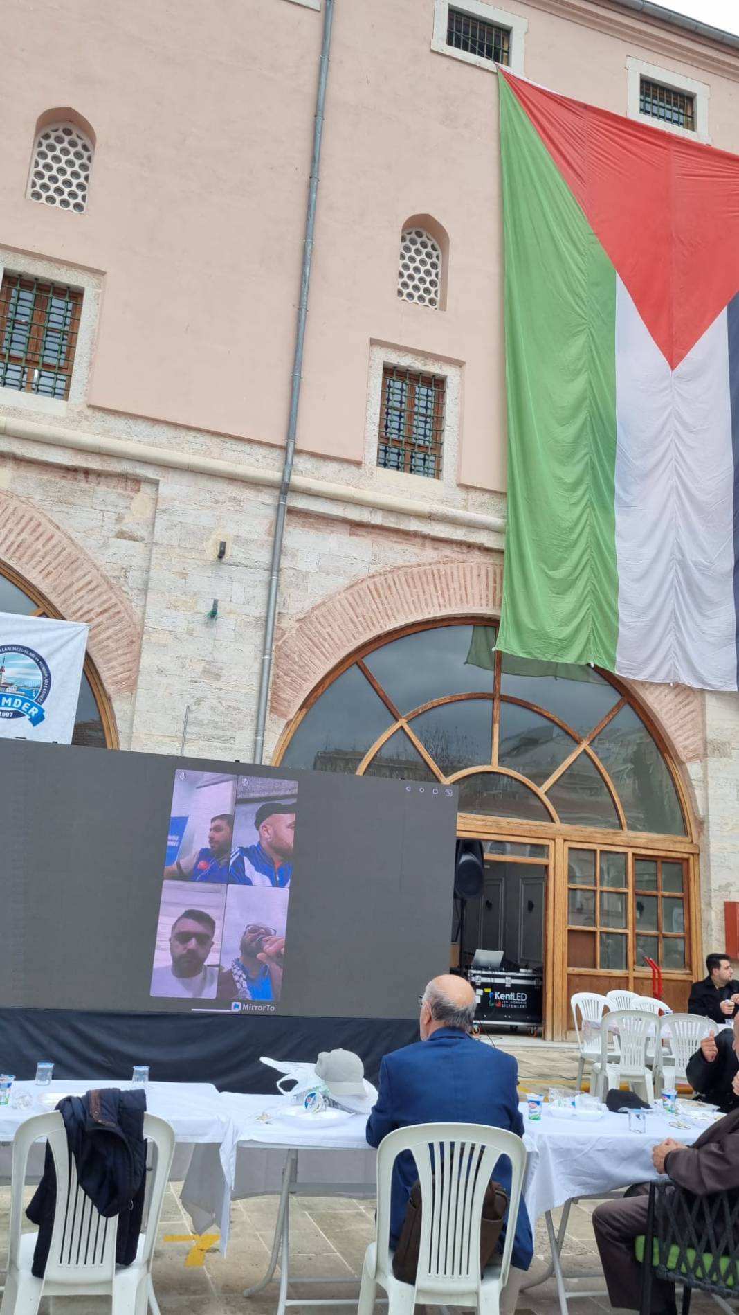 ÜSİMDER’DEN TARİHİ BİNADA GÖRKEMLİ PİLAV GÜNÜ 33