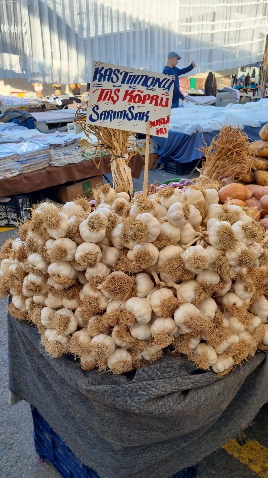 İstanbul’un en güzel pazarı hangi ilçede? Bu muhteşem görüntüler sizce İstanbul’un hangi ilçesinde? FOTOĞRAFLAR: Ü. Ahsen Kaplan 1