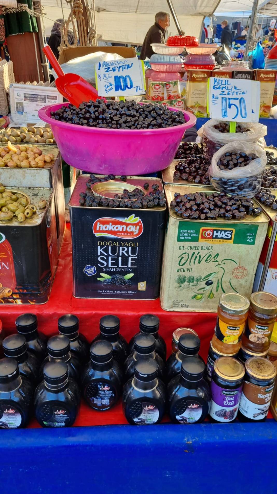 İstanbul’un en güzel pazarı hangi ilçede? Bu muhteşem görüntüler sizce İstanbul’un hangi ilçesinde? FOTOĞRAFLAR: Ü. Ahsen Kaplan 12