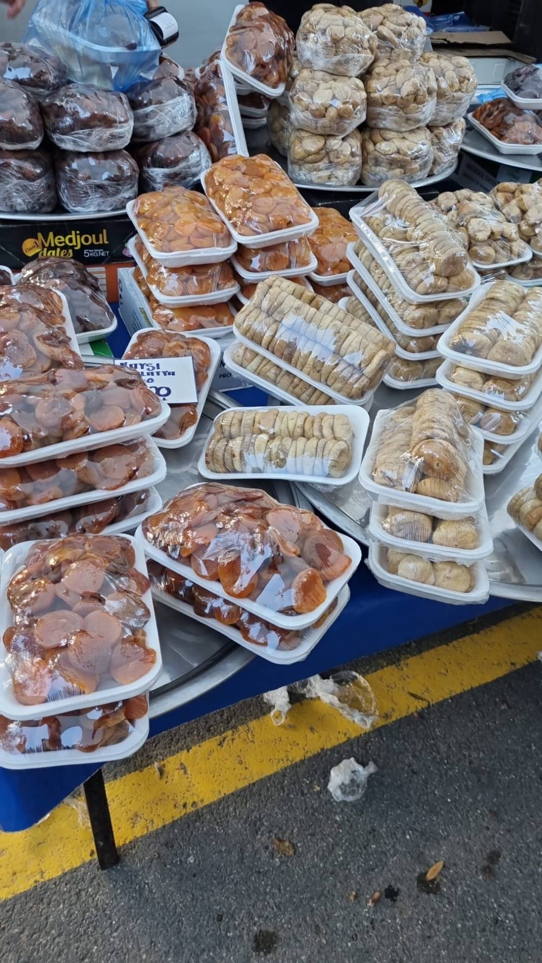 İstanbul’un en güzel pazarı hangi ilçede? Bu muhteşem görüntüler sizce İstanbul’un hangi ilçesinde? FOTOĞRAFLAR: Ü. Ahsen Kaplan 21