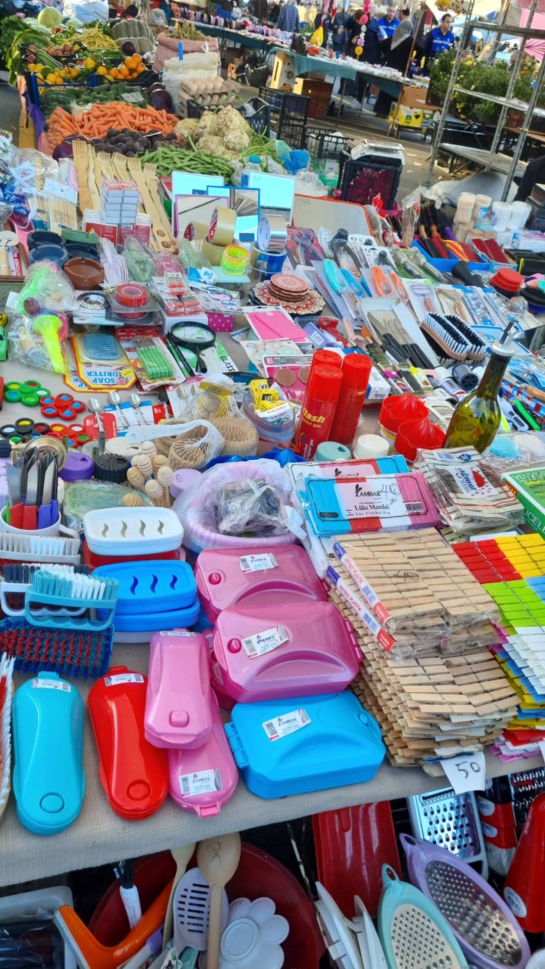 İstanbul’un en güzel pazarı hangi ilçede? Bu muhteşem görüntüler sizce İstanbul’un hangi ilçesinde? FOTOĞRAFLAR: Ü. Ahsen Kaplan 23