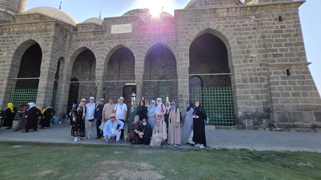 Mivatur İle Umre Seyahatine var mısınız? İrtibat Telefon HAG +90 505 677 32 16 4