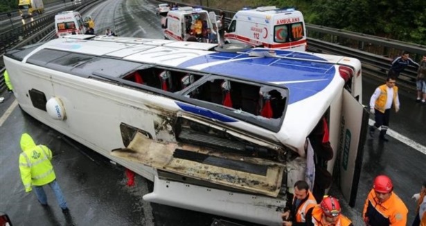 TEM Otoyolu İstanbul istikameti trafiğe kapatıldı!