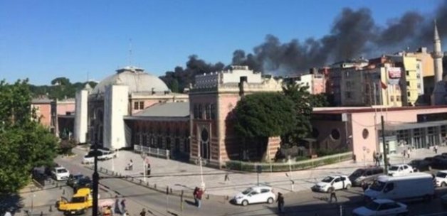 Sirkeci Garı'nda yangın çıktı.