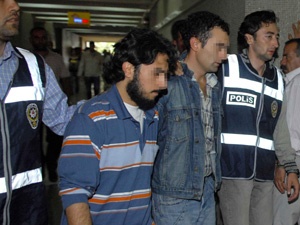 Gözaltındakilerden 8'i Hizb-ut Tahrir üyesi