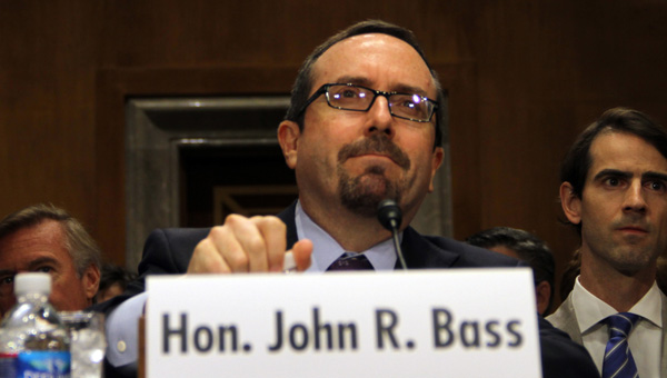 Senatoda ‘diktatör’ küstahlığı