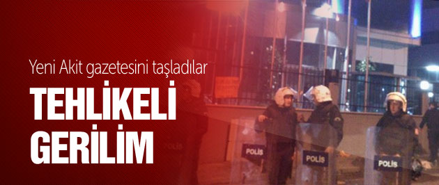 Yeni Akit gazetesi önünde gerginlik