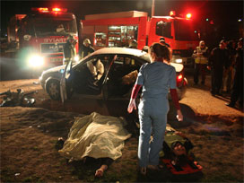 Kaldırımda dehşet saçtı: 1 ölü