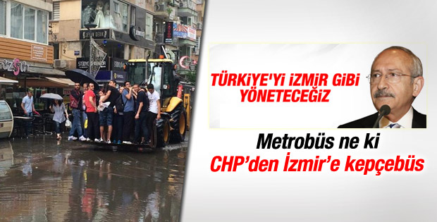 İzmirliler sel sularında kepçeyle taşındı