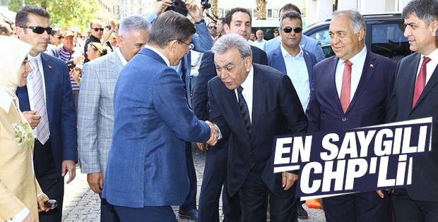 İzmir'e giden Davutoğlu'na Kocaoğlu'ndan özel ilgi