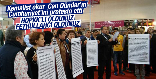 Okurları Cumhuriyet gazetesini protesto etti