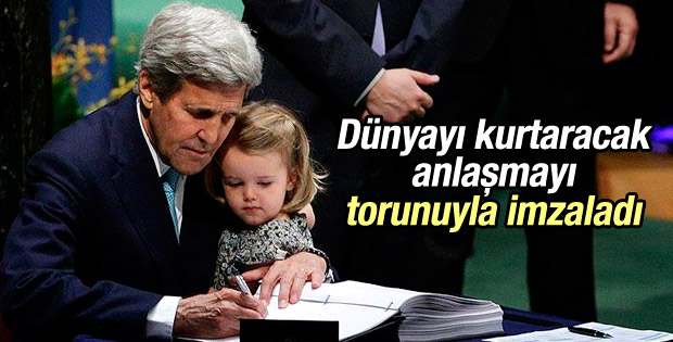 Kerry iklim anlaşmasını kucağında torunuyla imzaladı