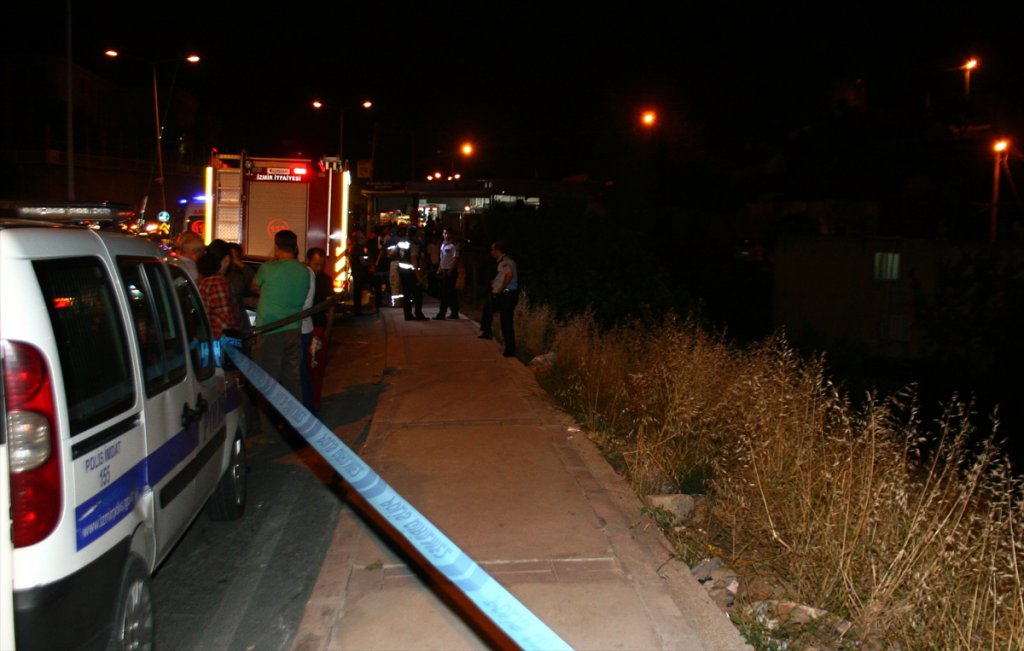 Otomobil Devrildi: 2 Ölü 2 Yaralı