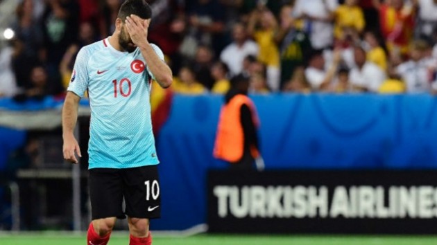 Taraftarlardan Arda Turan'a büyük tepki!