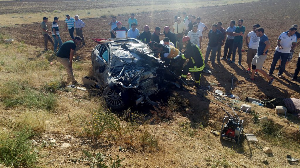 Denizli'de trafik kazası: 3 ölü, 1 yaralı