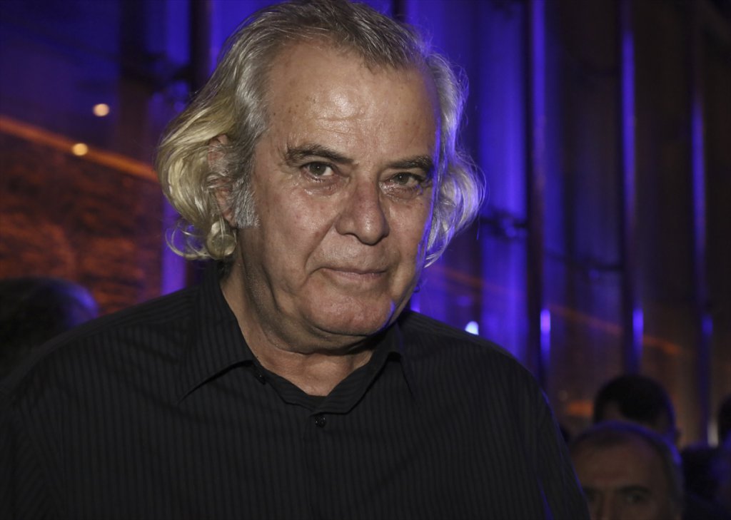 Sanatçı Tarık Akan öldü