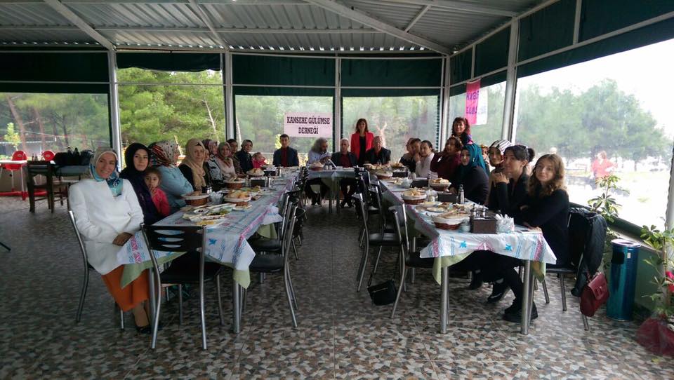 KANSERE GÜLÜMSE DERNEĞİ İVRİNDİ’DE GÜLÜMSEDİ