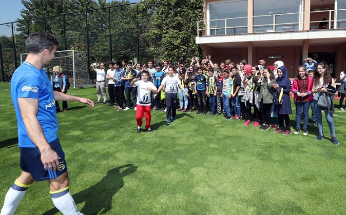 Fenerbahçe'de Trabzonspor maçı mesaisi devam ediyor