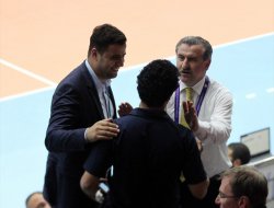 Sahadan çekilen takımı Bakan Bak ikna etti