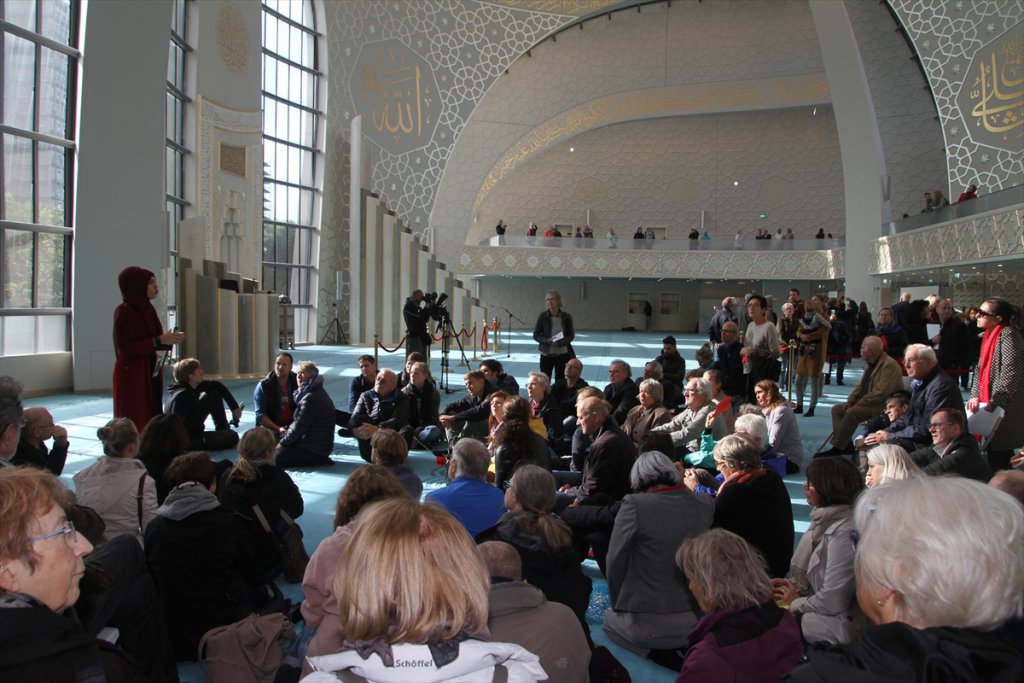 Almanya'da camilerde "Açık Kapı Günü" etkinliği