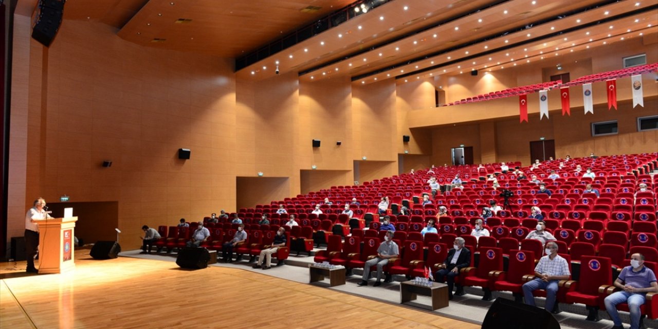 Kahramanmaraş'ta, "Hain FETÖ’nün Darbe Girişimi ve Milli Birliğimizin Zaferi" konferansı