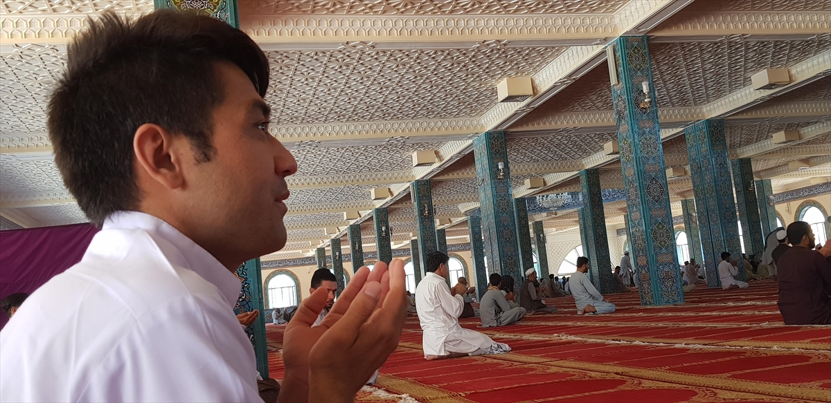 Afganistan'da Ayasofya-i Kebir Cami-i Şerifi için şükür namazı kılındı