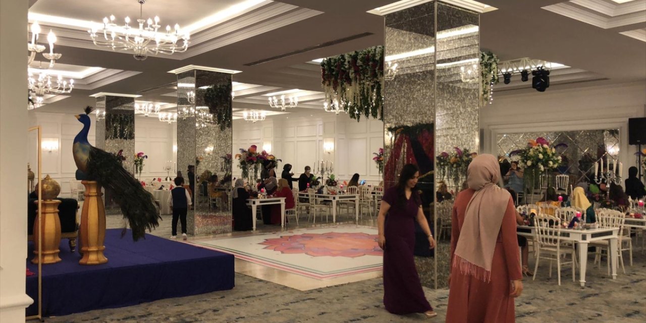 Bursa'da yasak olmasına rağmen kına gecesi düzenleyenlere ceza uygulandı