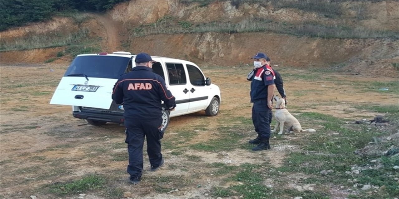 Kocaeli'de ormanda kaybolan zihinsel engelliyi AFAD ekipleri buldu