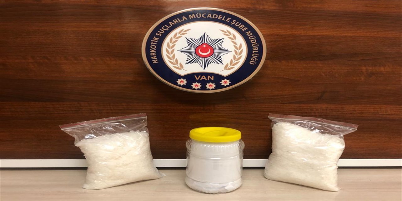 Van'da 3 kilogram sentetik uyuşturucu ele geçirildi