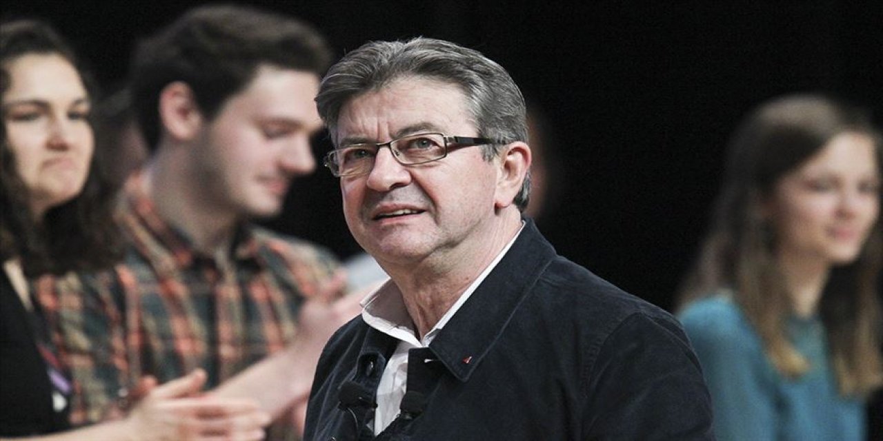 Fransa'da aşırı solcu partinin lideri Melenchon 2022 cumhurbaşkanlığı seçimi için adaylığını açıkladı