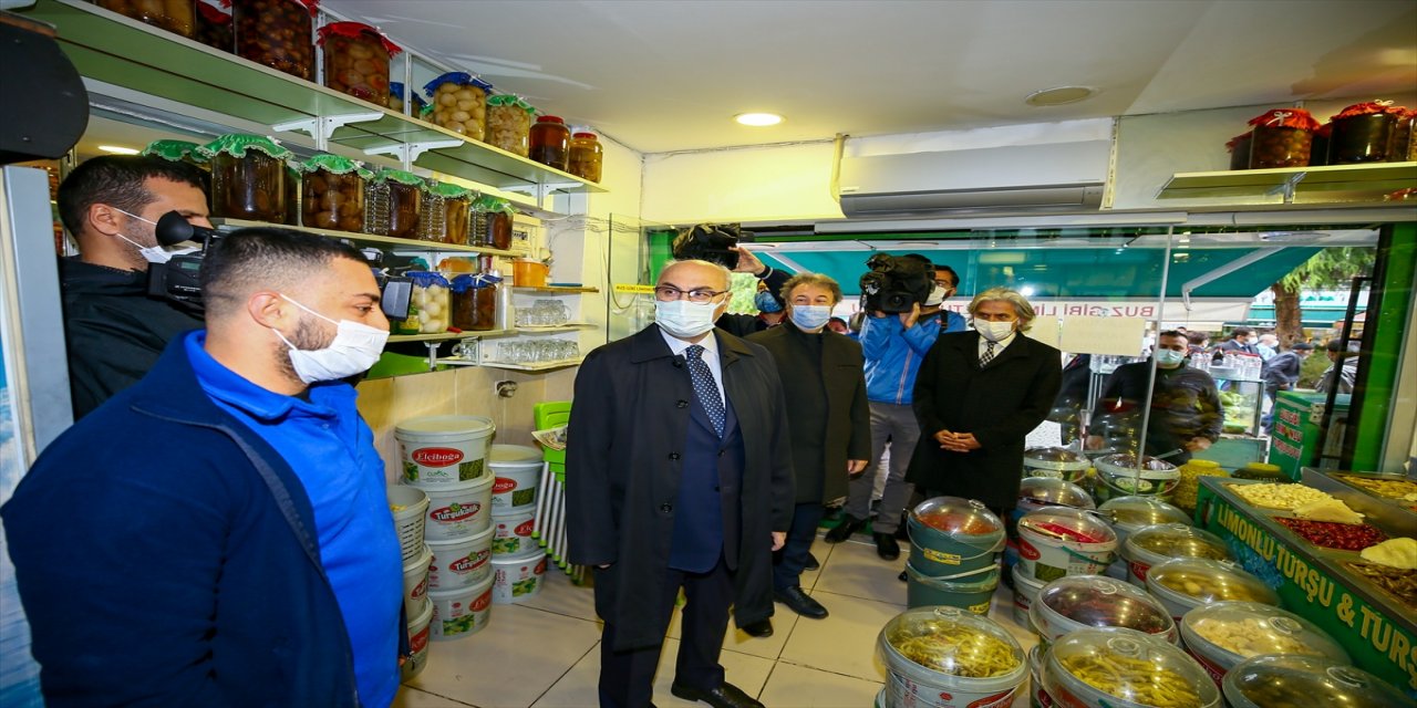 İzmir Valisi Köşger'den Kovid-19 açıklaması