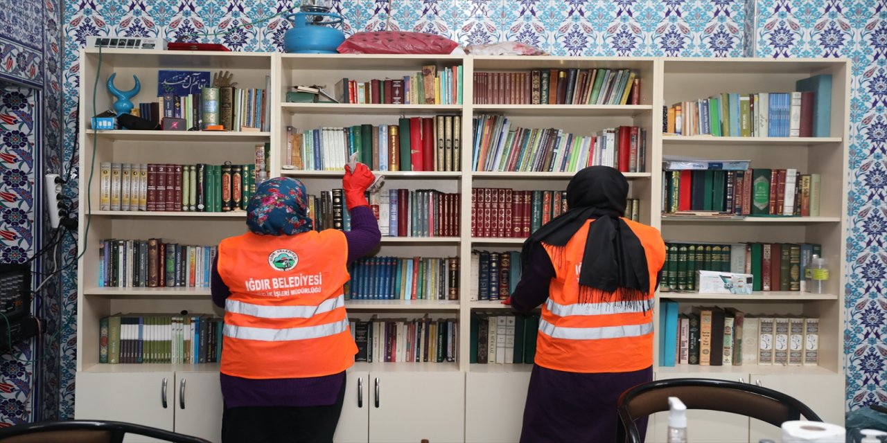 Iğdır'daki 48 camide kapsamlı Kovid-19 temizliği