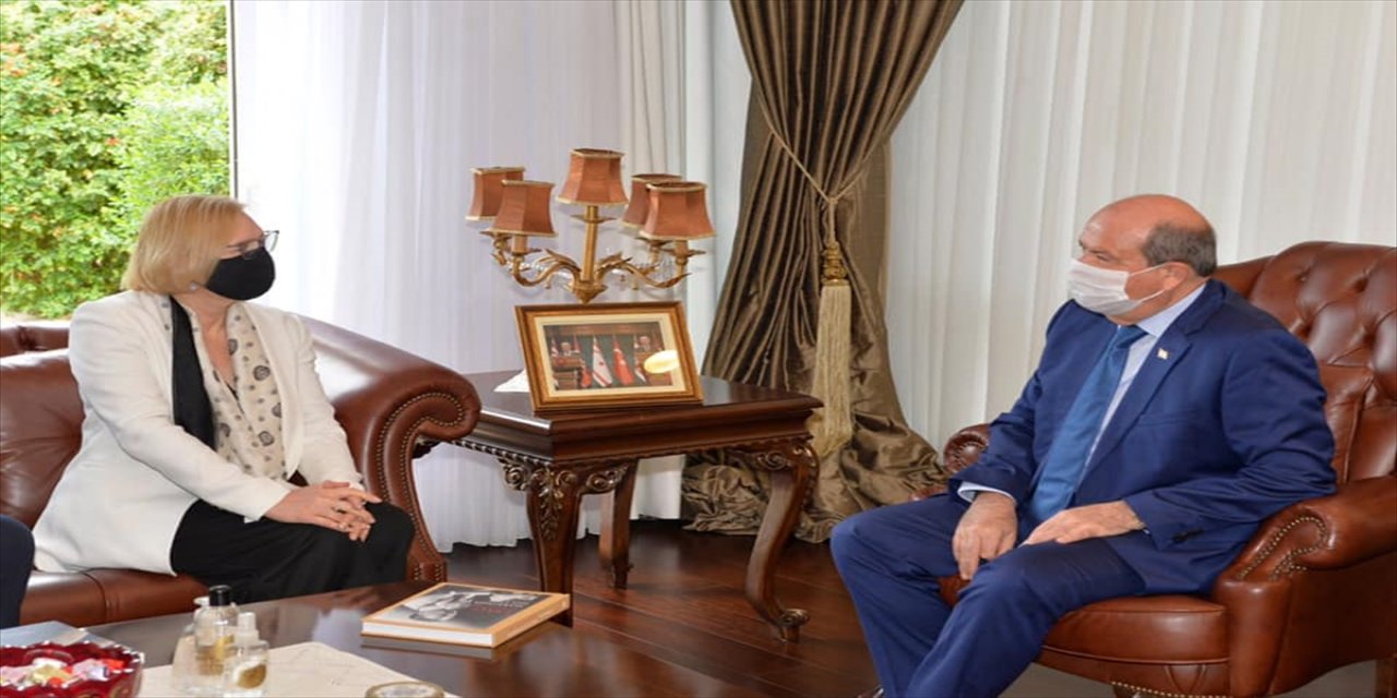 KKTC Cumhurbaşkanı Tatar, İsveç Büyükelçisi Hagelberg'i kabul etti