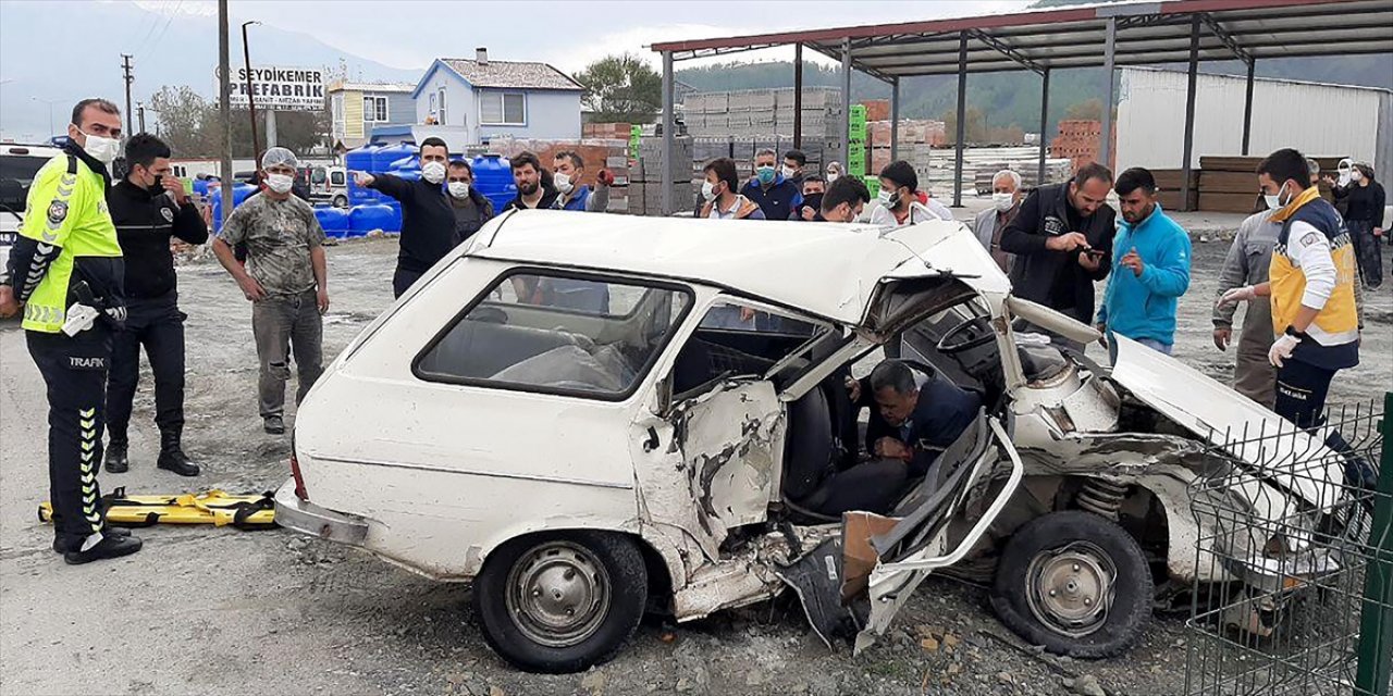 Muğla'da iki otomobil çarpıştı: 1 ölü