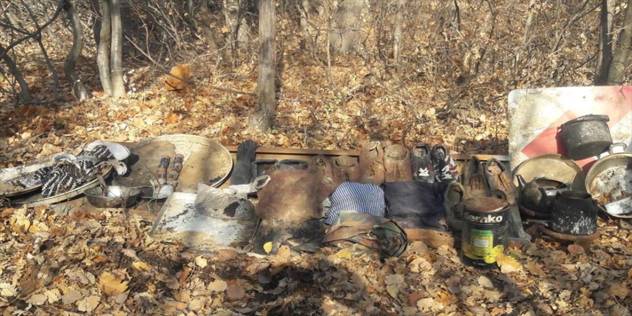 Bitlis'te teröristlerin toprağa tuzakladığı el yapımı patlayıcı ele geçirildi