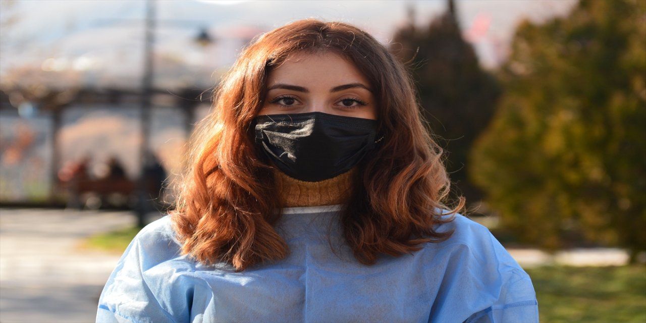 Tunceli'de hayvanseverler "can dostları üşümesin" diye ahşaptan kulübeler yaptı