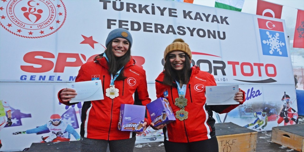 FIS Uluslararası Alp Disiplini Anadolu Kupası'nda ikinci gün yarışları tamamlandı