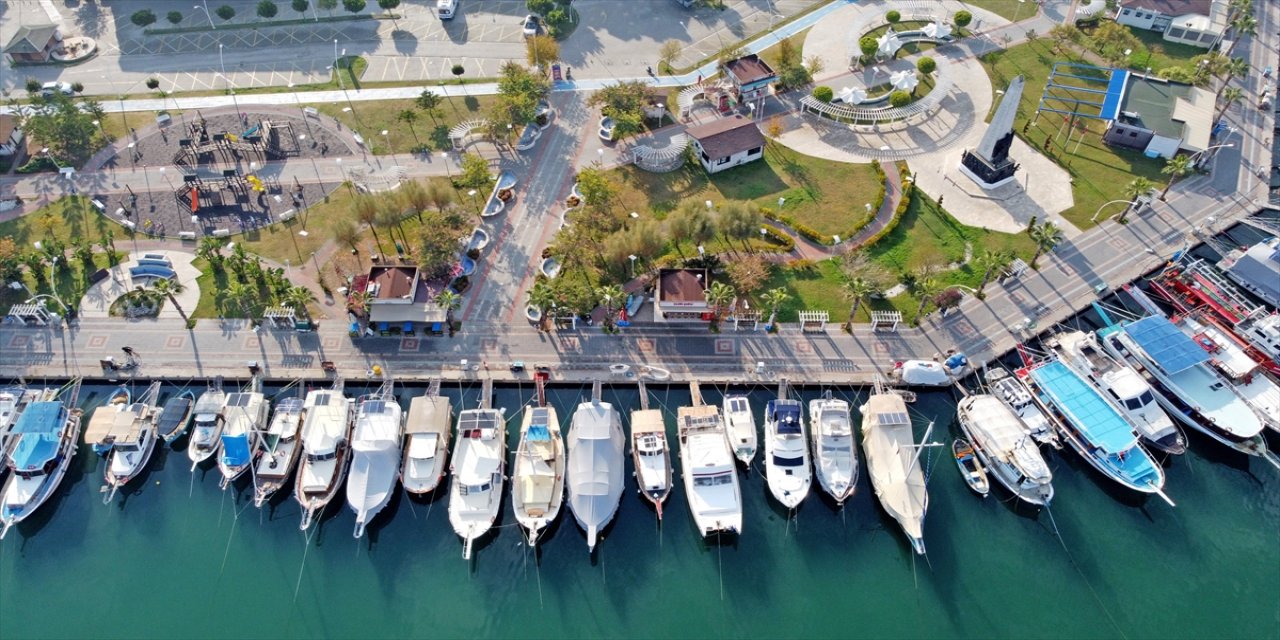 Antalya, Muğla, Isparta ve Burda'da sessizlik hakim