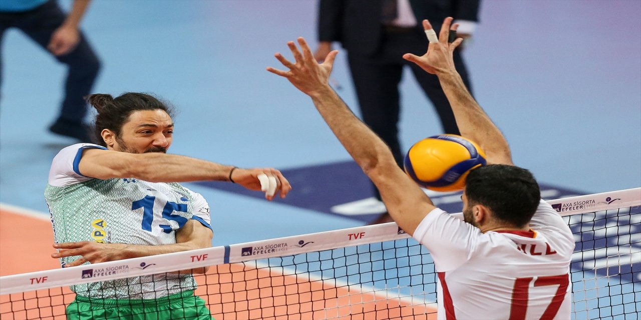 Voleybol: AXA Sigorta Efeler Ligi