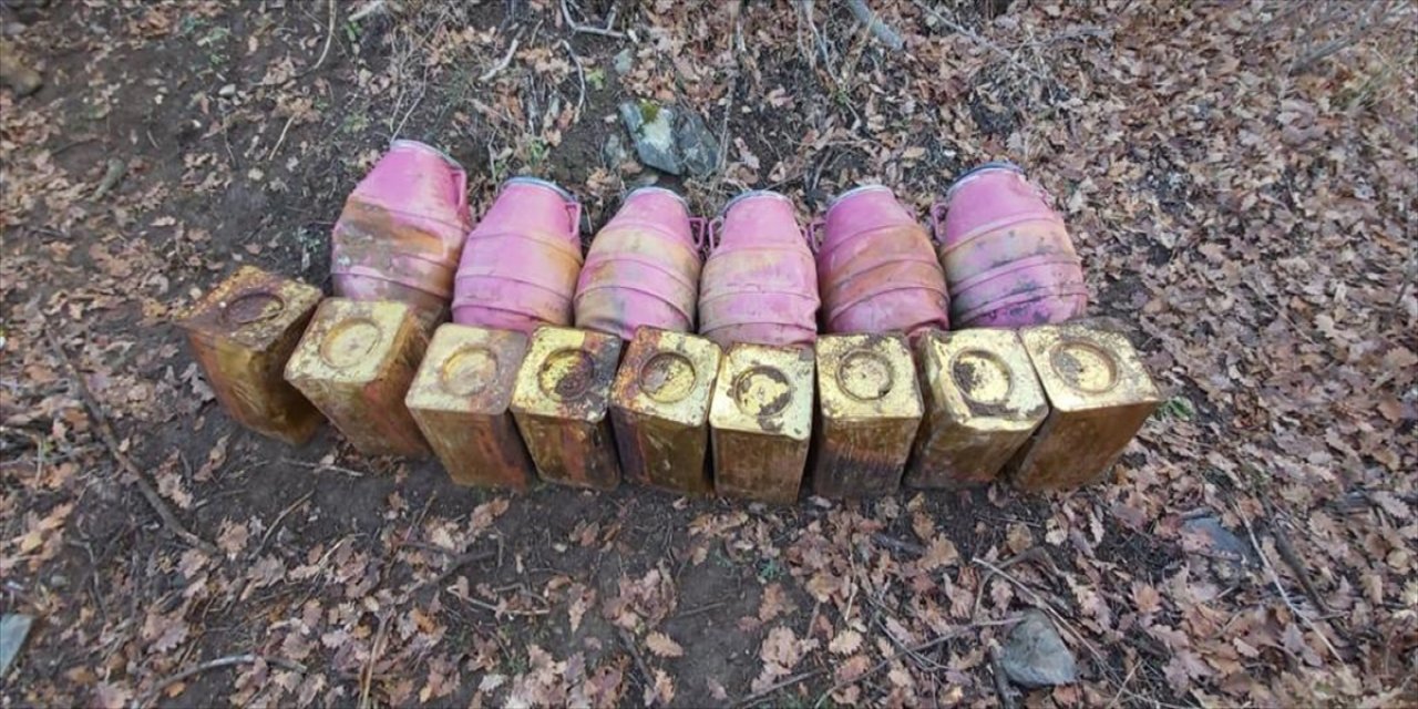 Bitlis'te el yapımı patlayıcı yapımında kullanılan 630 kilogram amonyum nitrat ele geçirildi