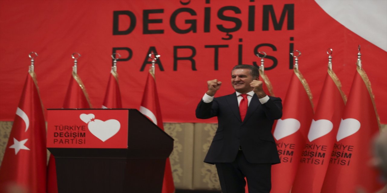 Türkiye Değişim Partisi Genel Başkanı Sarıgül, ilk basın toplantısını yaptı