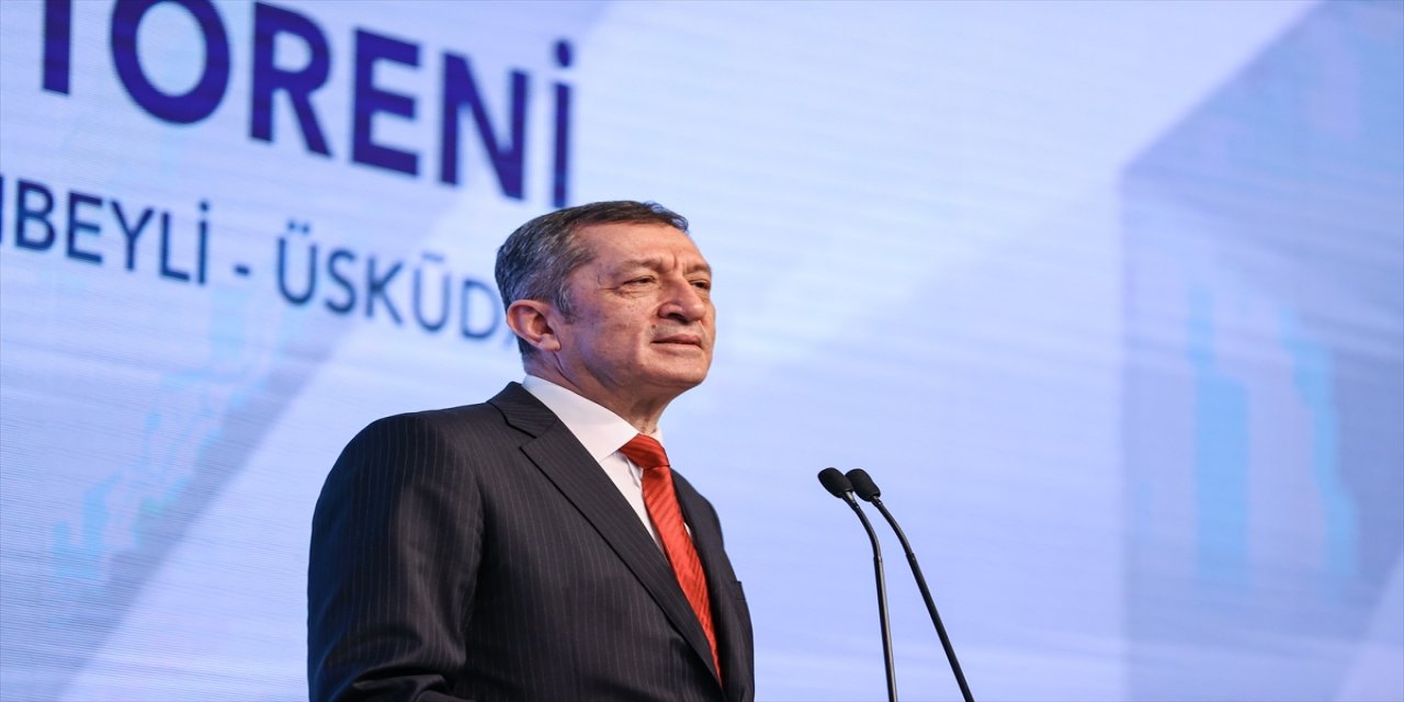 Milli Eğitim Bakanı Selçuk, İstanbul'daki 6 okulun temel atma töreninde konuştu