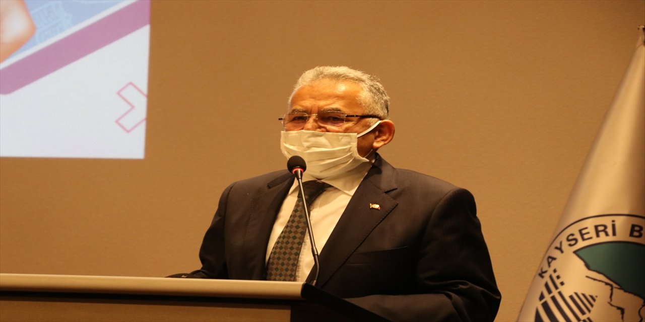 Kayseri'de belediyelerden eğitime 5 bin tablet desteği